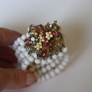 Vintage Unsigned Miriam Haskell Memory Wire Wrap Bracelet White glass beads